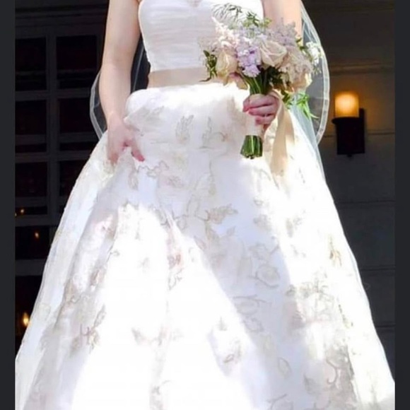 Elegant White Floral Wedding Dress